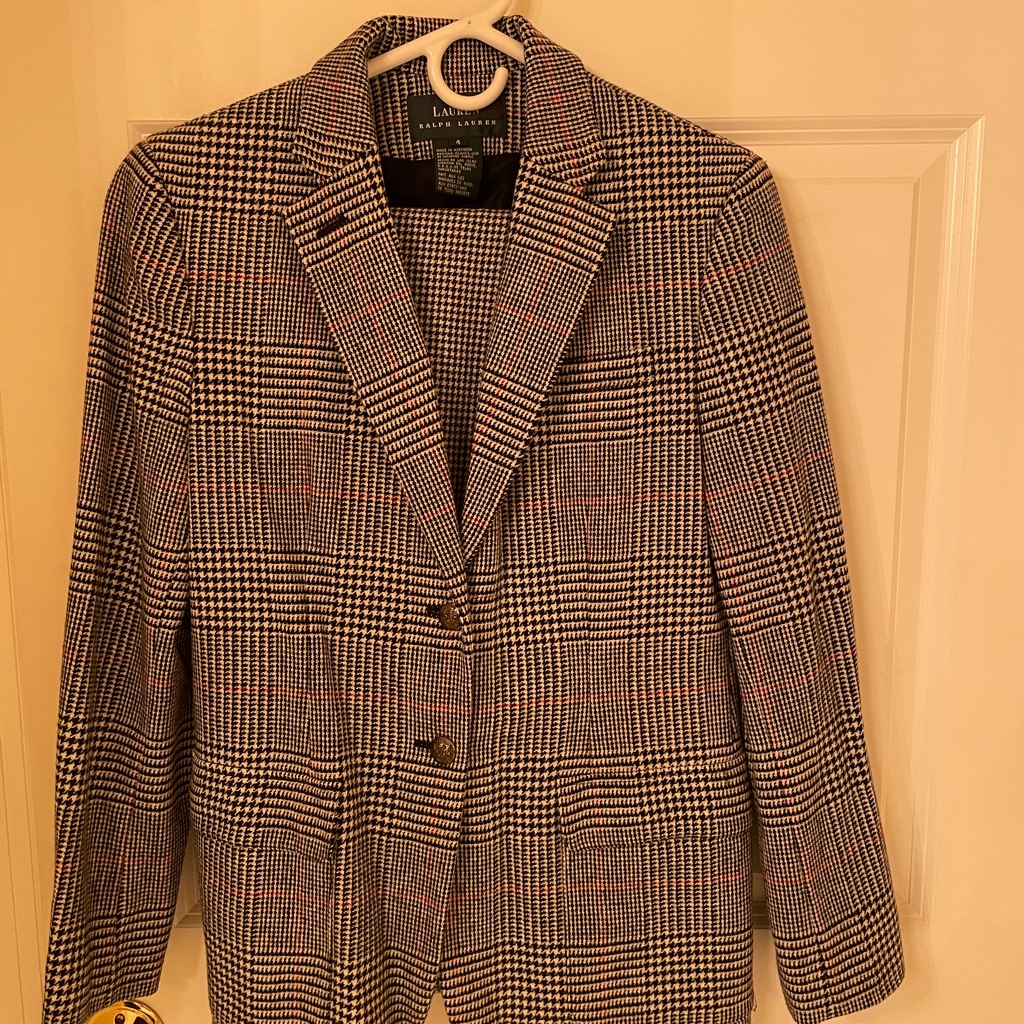 Ralph Lauren Women Wool Blazer Suit,Size 4 . Pant Size Is 4p